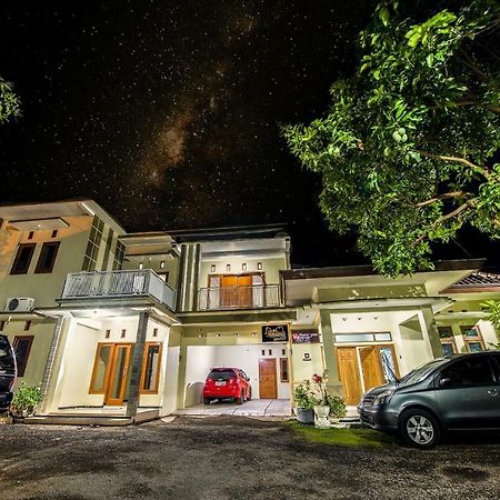 Ijen Bondowoso Home Stay Extérieur photo